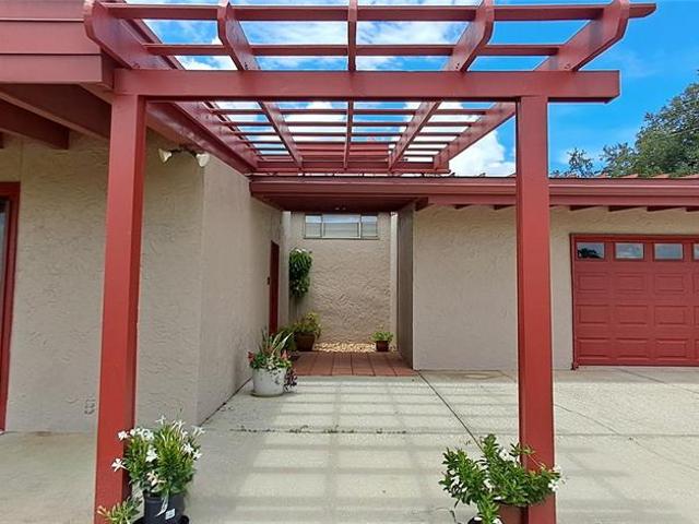 House for sale in Dundee, Florida