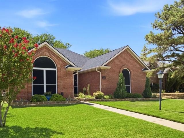 House for sale in Hurst, Texas