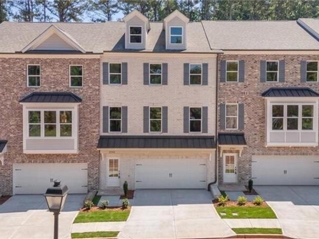 Townhouse for sale in Suwanee, Georgia
