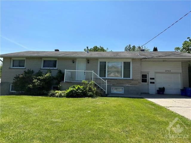 House for sale in Orleans