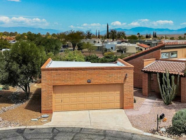 Townhouse for sale in Green Valley