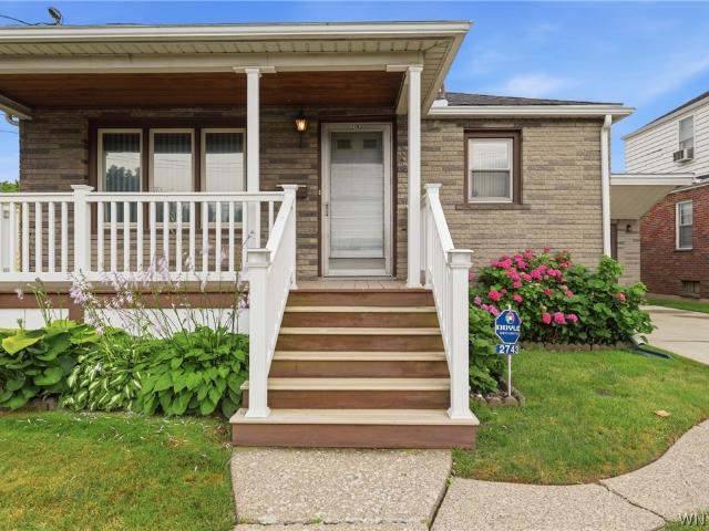 House for sale in Niagara, New York