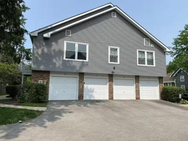 House for rent in Downers Grove
