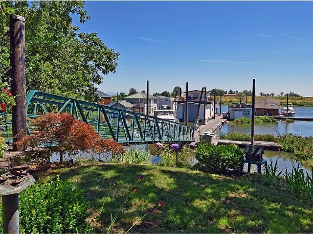 House for sale in Oregonia