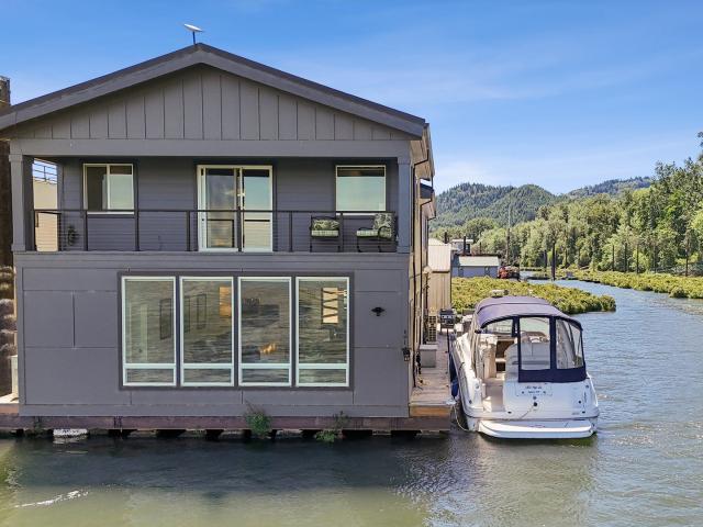 House for sale in Oregonia
