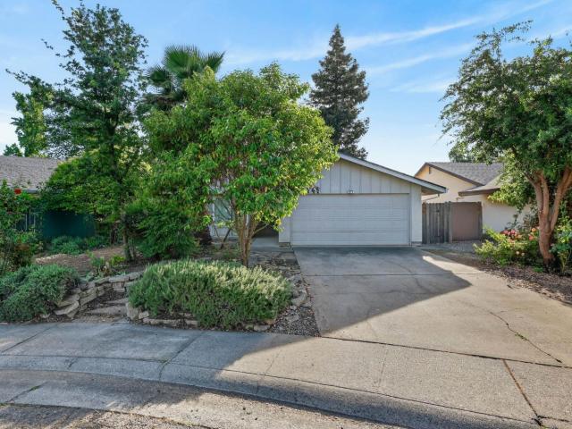 House for sale in Mayhew, California
