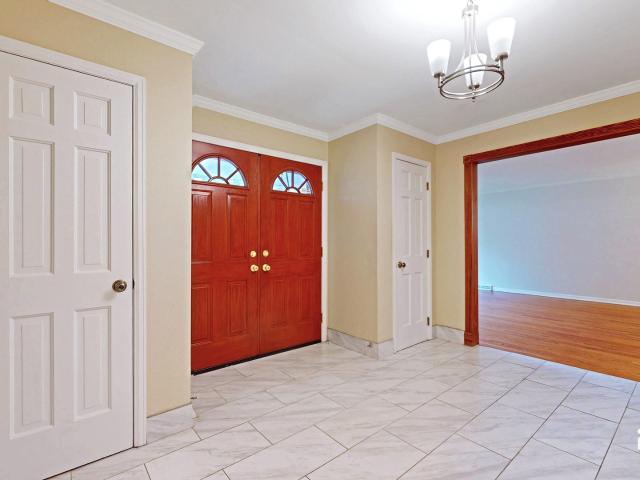 House for sale in Glenview, Illinois