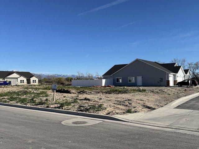 House for sale in Syracuse, Utah
