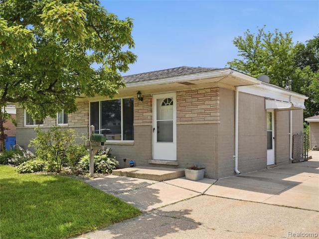 House for sale in Warren, Michigan