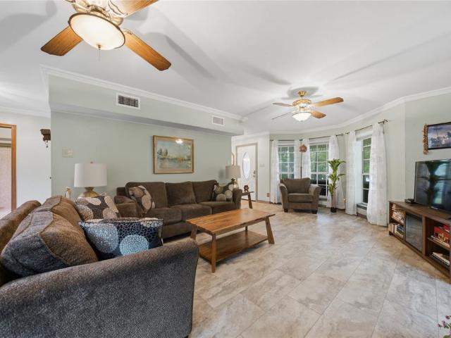 House for sale in Henderson, Texas