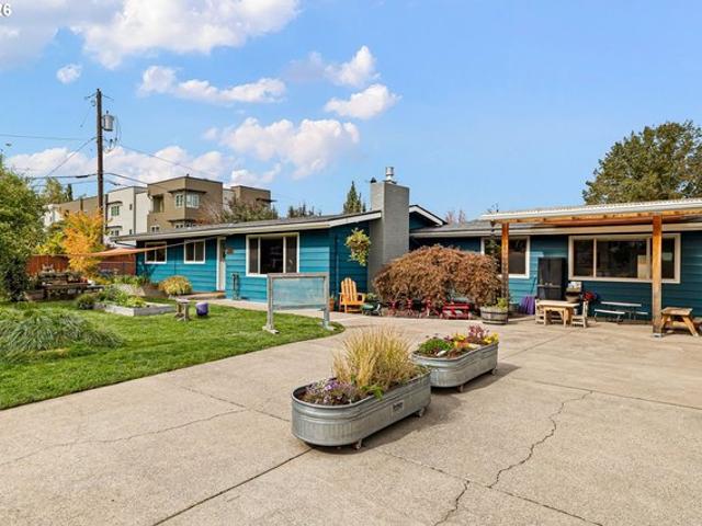 House for sale in Eugene, Lane County
