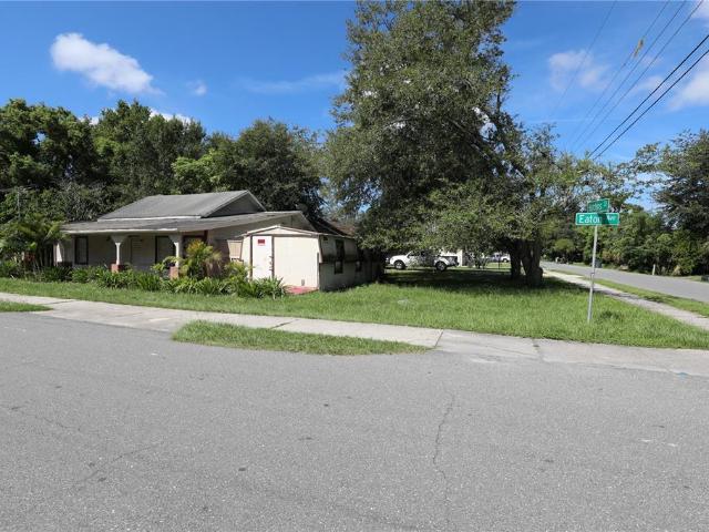 House for sale in Eaton Park, Florida