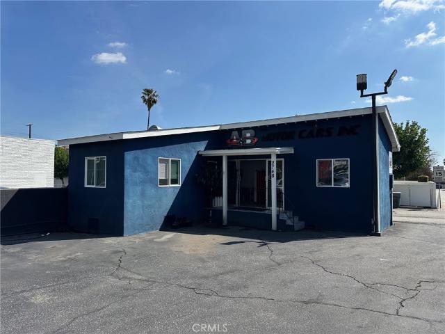 Commercial for sale in Pasadena