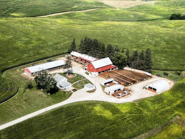 Farm for sale in Garnavillo, Iowa