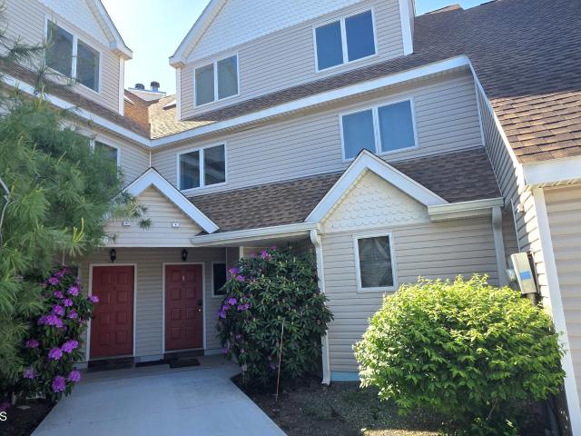 Townhouse for sale in Ashland, New York