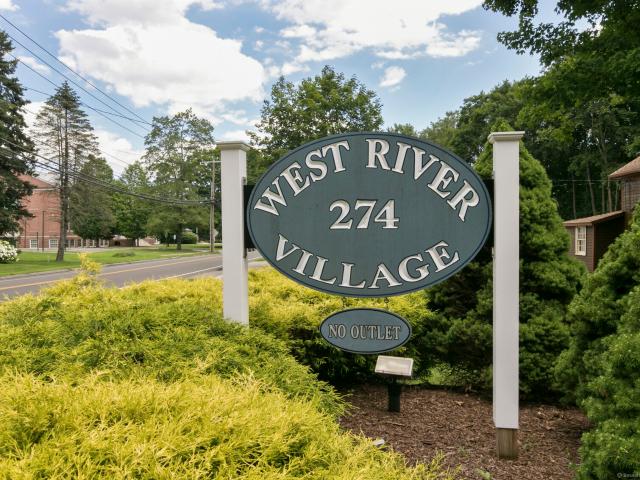 Townhouse for rent in Guilford