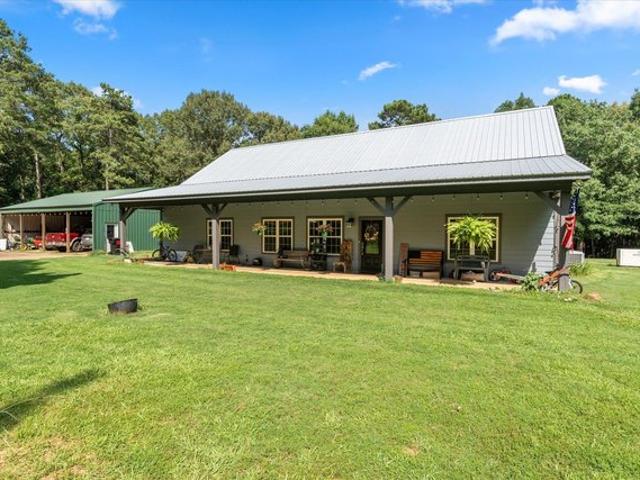 Farm for sale in Hughes Springs, Texas