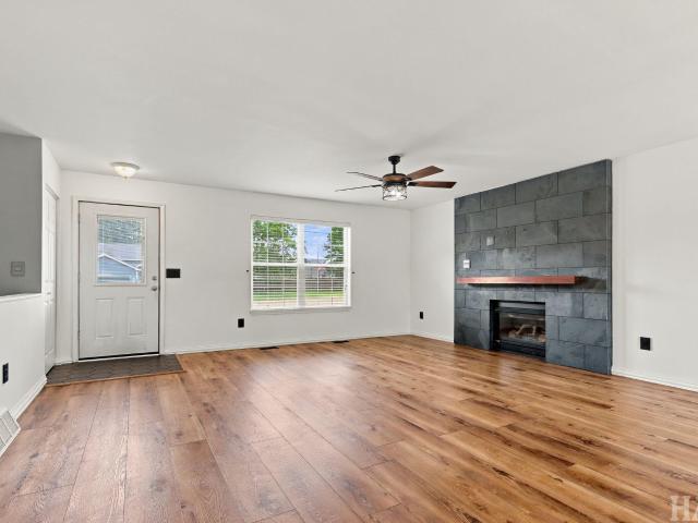House for sale in Hunters Ridge, Genoa City