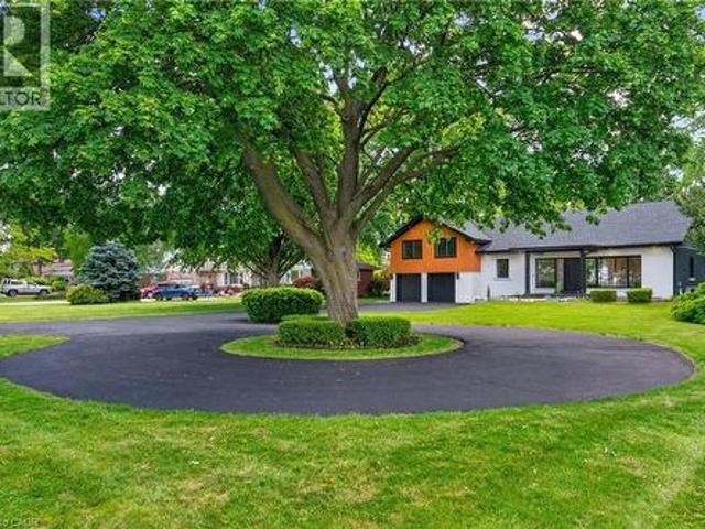 House for sale in Ancaster, Ontario