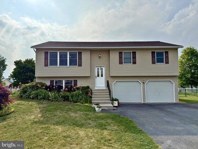 House for sale in Cumberland, Pennsylvania