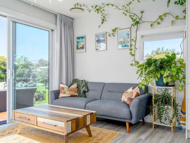 House for sale in Chaslands, Canterbury