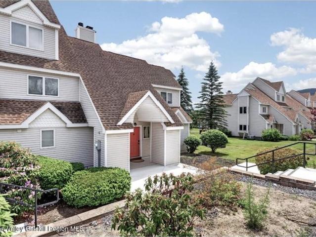 Townhouse for sale in Ashland, New York