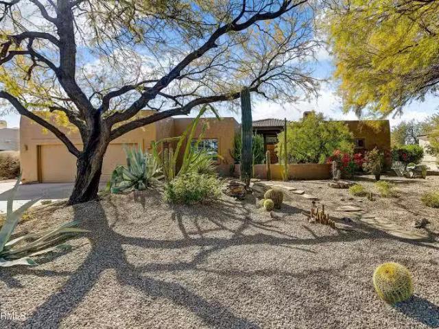 House for sale in Avondale