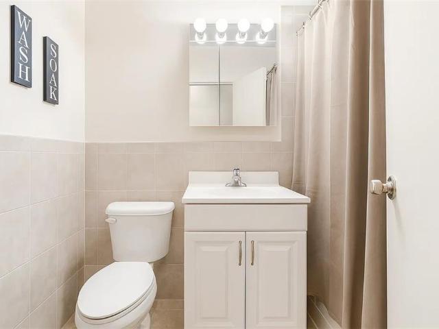 Property for sale in The Bronx, Arverne