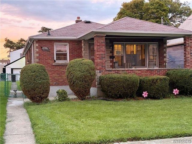 House for sale in Niagara, New York