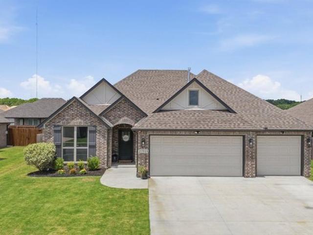 House for sale in Coweta, Oklahoma