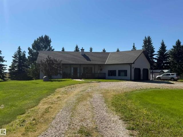 House for sale in Stony Plain, Alberta