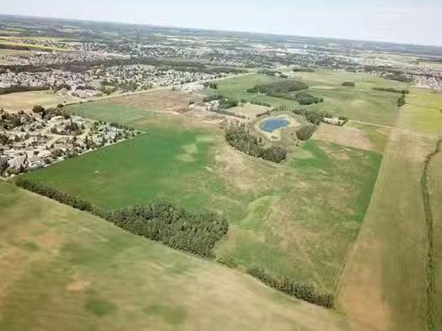 House for sale in Stony Plain, Alberta