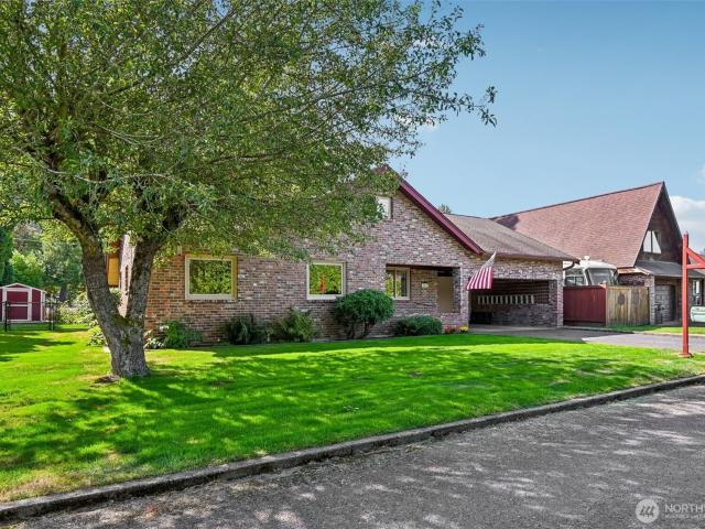 House for sale in Enumclaw, Washington