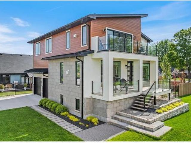 House for sale in Brights Grove, Ontario