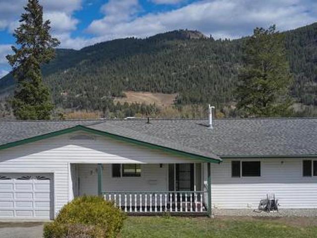 House for sale in Lumby, British Columbia