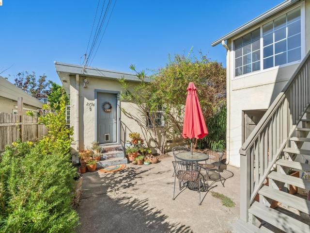 House for sale in San Pablo Park, Berkeley