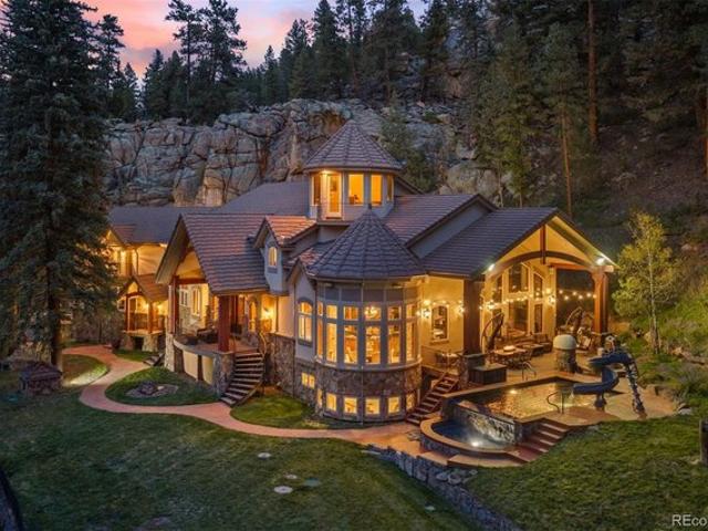House for sale in Wah Keeney Park, Evergreen