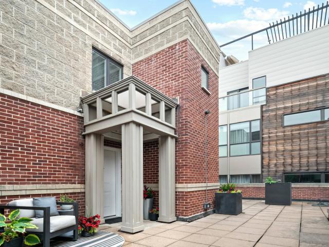 Duplex for sale in Chicago