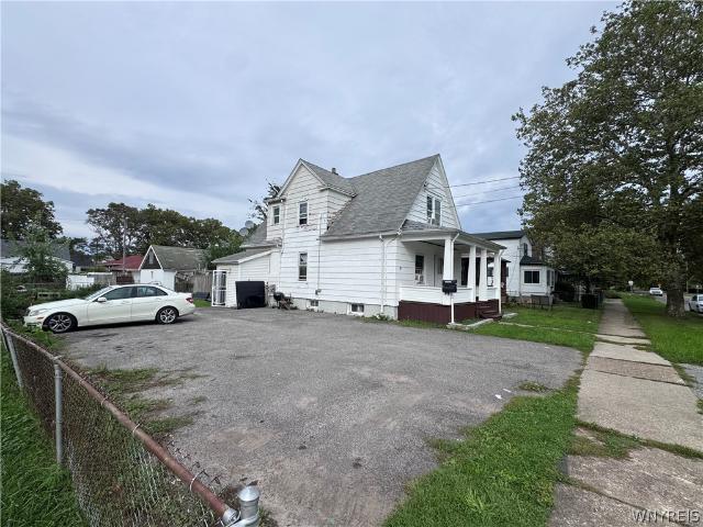 House for sale in Niagara, New York