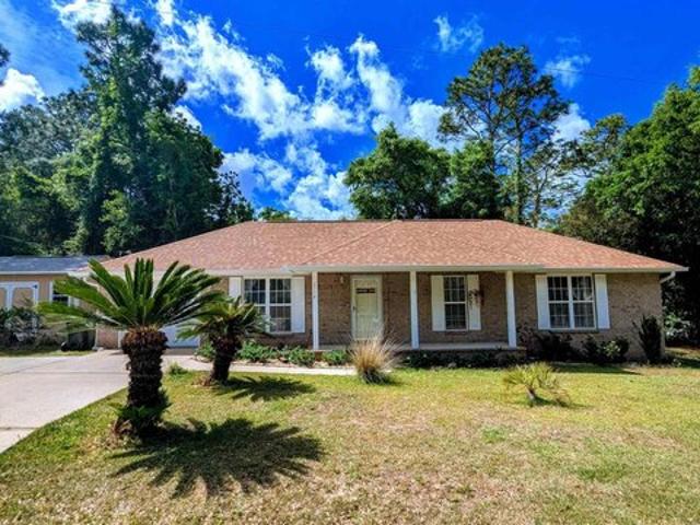 House for sale in Lillian, Alabama