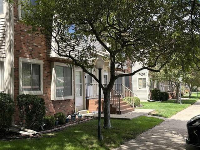 Condo for sale in Harrison Township, Michigan