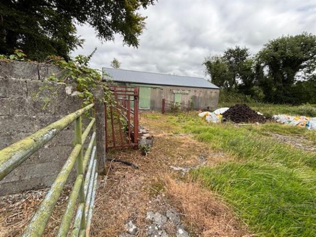 Detached House for sale in Tuam, Connacht