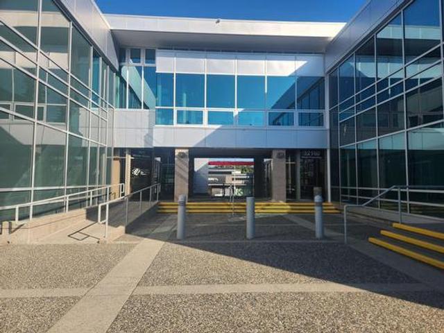 Commercial for rent in Clearbrook, Abbotsford