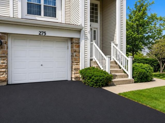 Townhouse for sale in Carol Stream, Illinois