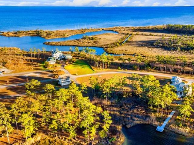 Land for sale in Oriental, North Carolina
