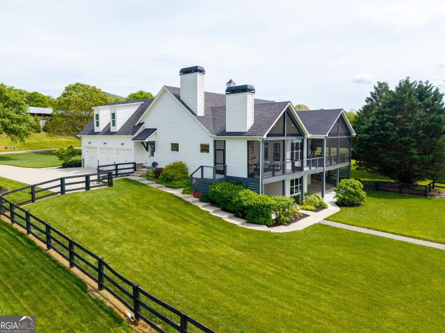 House for sale in Hiawassee, Georgia