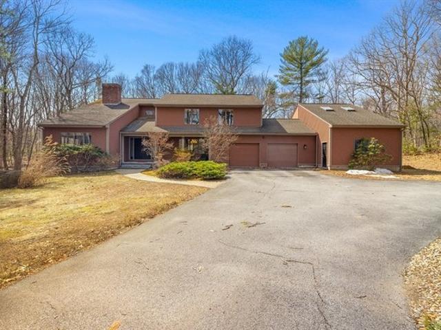 House for sale in North Uxbridge, Massachusetts