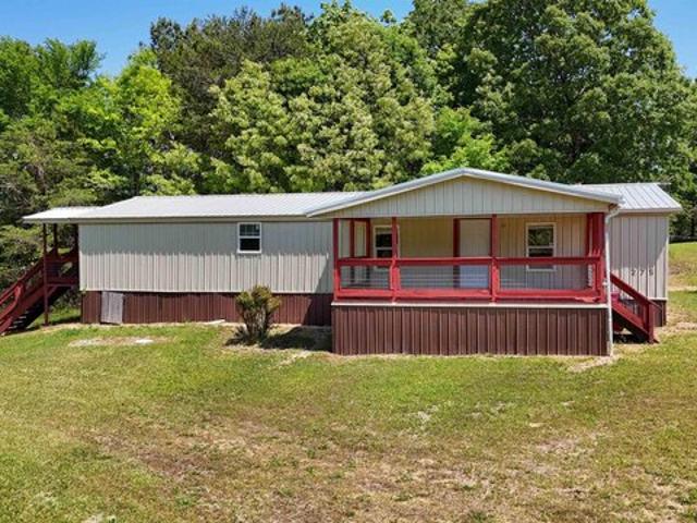 House for sale in Hamilton, Alabama