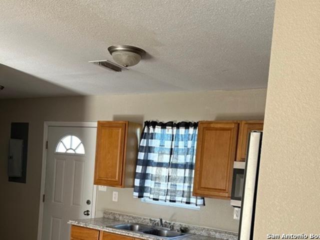 House for sale in La Pryor, Texas