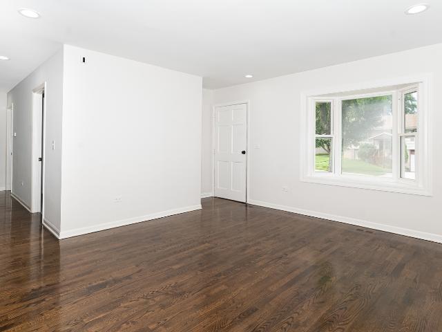 House for sale in Glendale Heights, Illinois